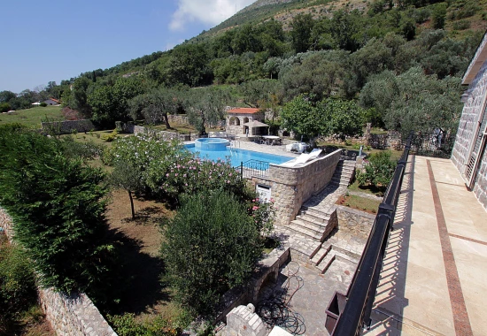 Vila Černá Hora - Reževići CH 7033 N1