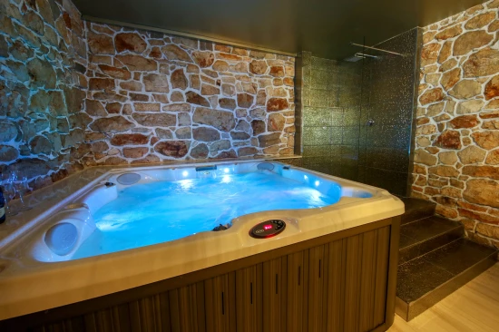 Vila Severní Dalmácie - Drniš (Šibenik) DA 7619 N1