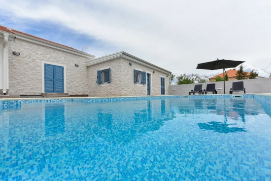 Vila Severní Dalmácie - Privlaka DA 7621 N1