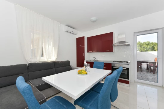 Vila Severní Dalmácie - Privlaka DA 7621 N1