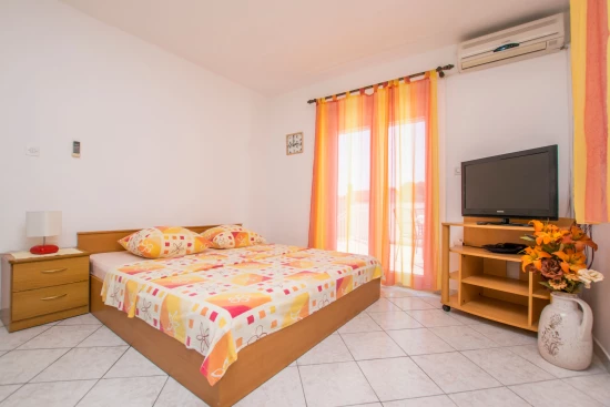 Apartmán Severní Dalmácie - Pirovac DA 7626 N1