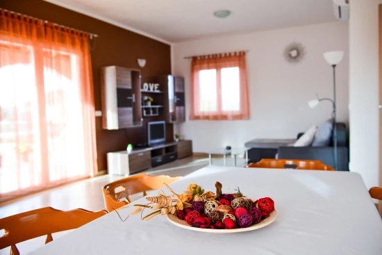 Vila Severní Dalmácie - Pirovac DA 7628 N1