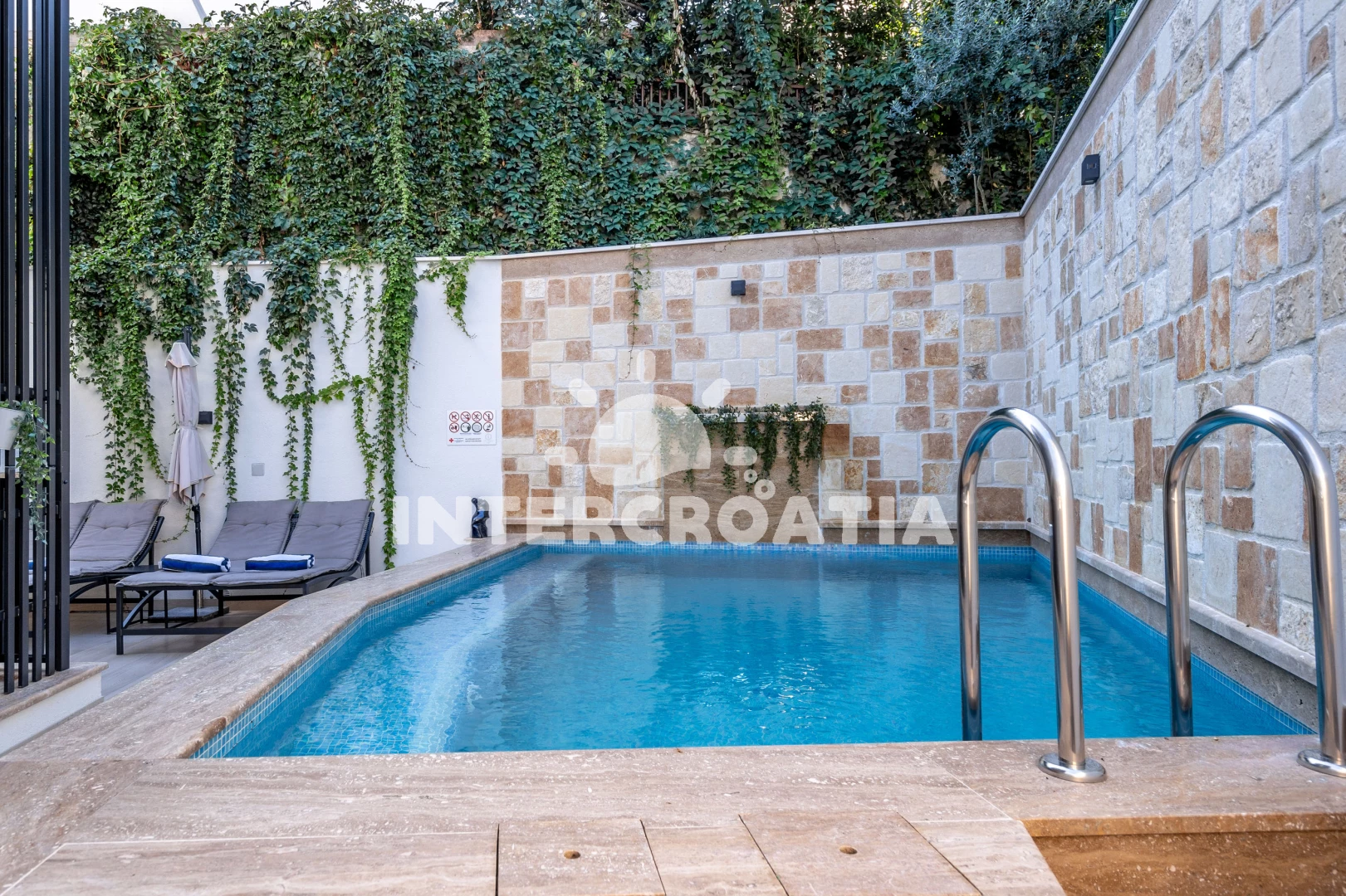 Vila s bazénem Střední Dalmácie - Trogir DA 7635 N1