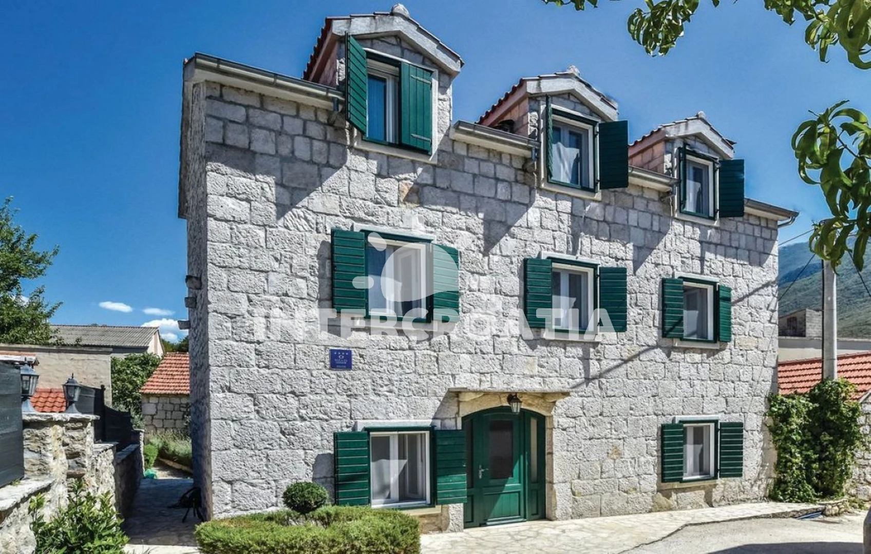 Vila Střední Dalmácie - Grabovac (Šestanovac) DA 7651 N1