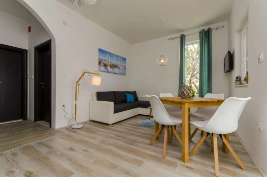 Apartmán Střední Dalmácie - Kaštela DA 7659 N2