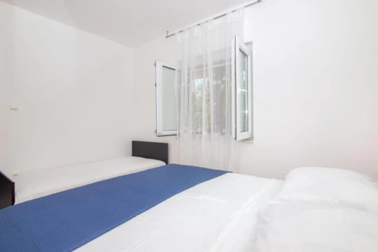 Apartmán Střední Dalmácie - Okrug Gornji DA 7663 N1