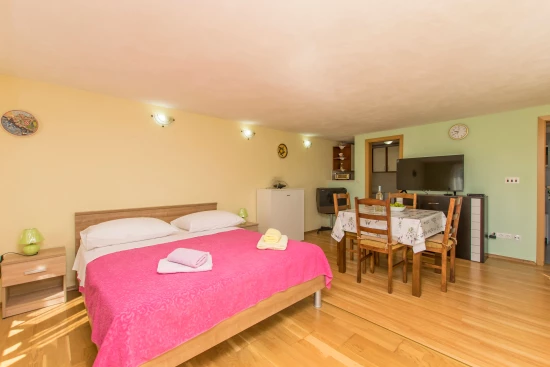 Domek Severní Dalmácie - Brodarica DA 7665 N1