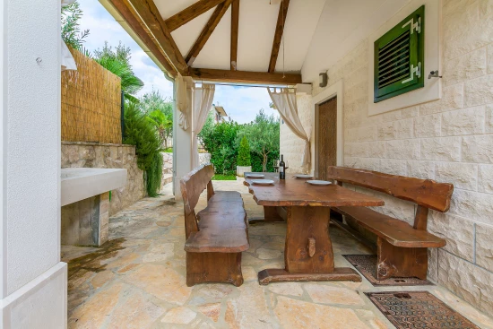 Vila Střední Dalmácie - Gata (Omiš) DA 7667 N1