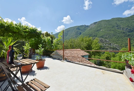 Apartmánový pokoj Černá Hora - Virpazar CH 7035 N1