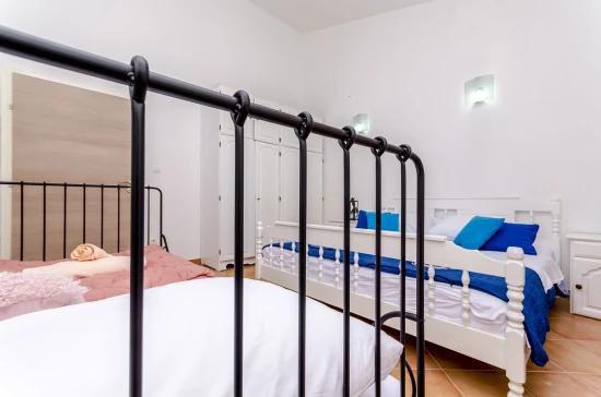 Domek Střední Dalmácie - Slatine (Čiovo) DA 7694 N1