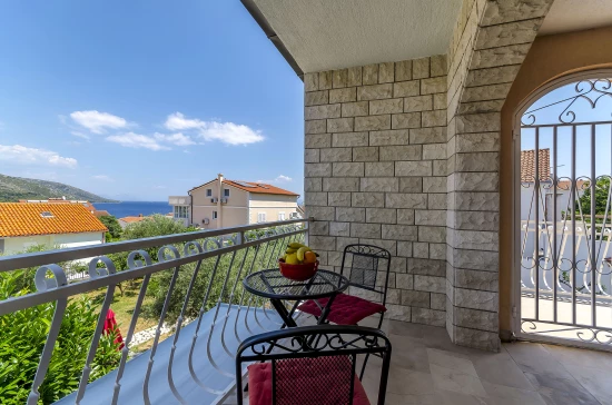 Vila Střední Dalmácie - Okrug Gornji DA 7698 N1