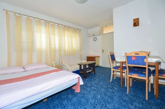 Apartmán Střední Dalmácie - Makarska DA 7700 N2