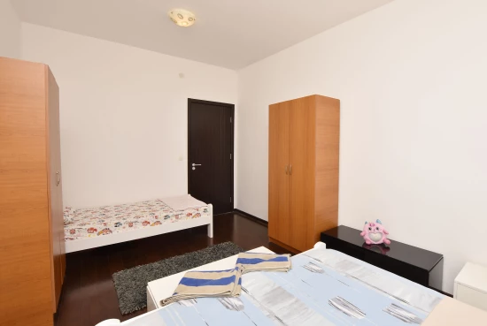 Apartmán Černá Hora - Bar CH 7046 N1