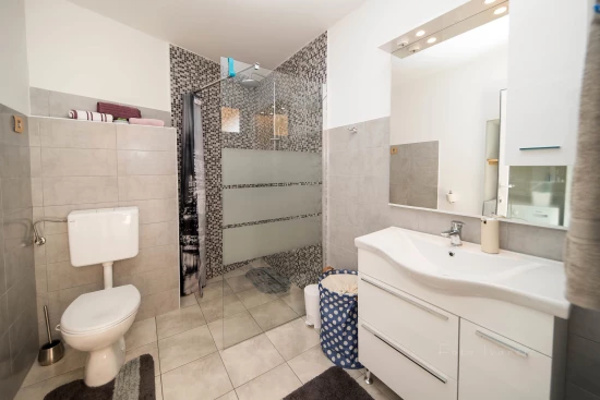 Domek Kvarner - Tribalj (Crikvenica) KV 7334 N1