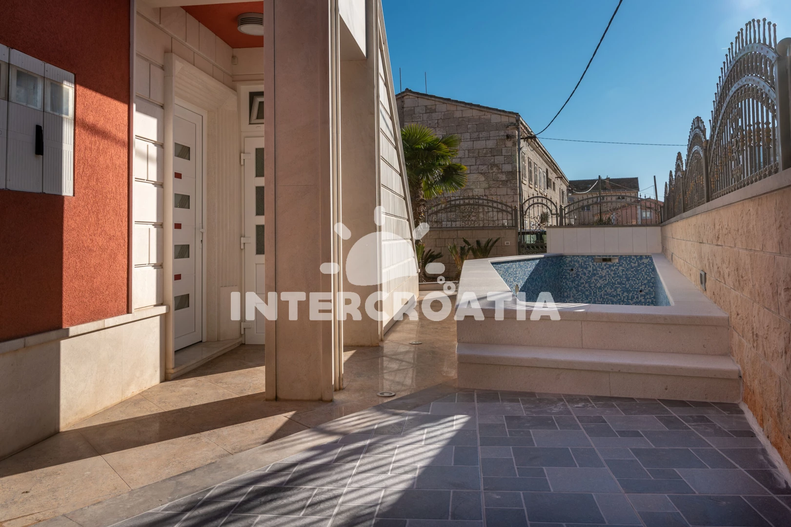 Vila Střední Dalmácie - Trogir DA 7833 N1