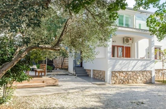 Domek Severní Dalmácie - Starigrad Paklenica DA 7837 N1