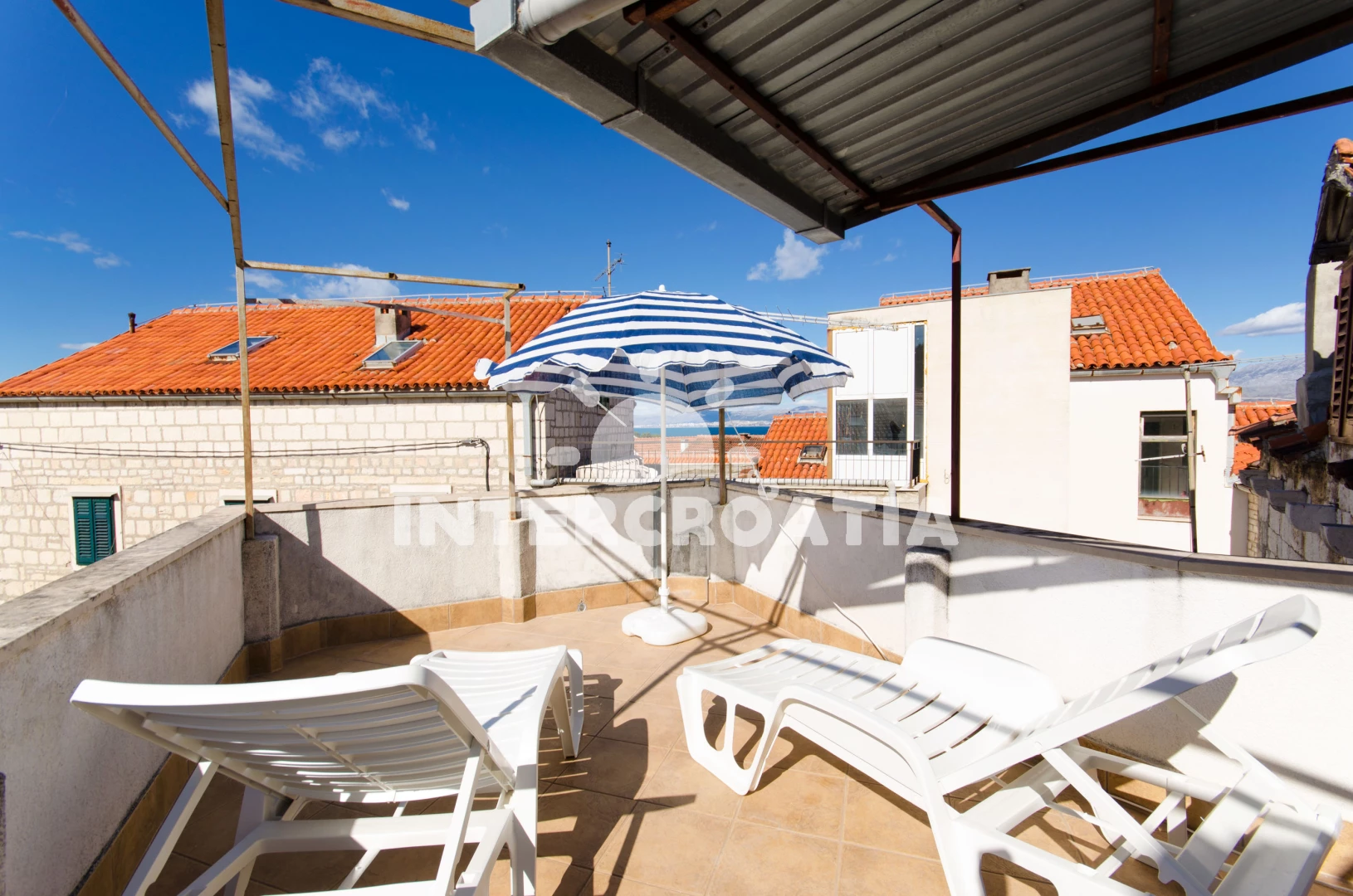 Domek Ostrov Brač - Supetar OS 9877 N1