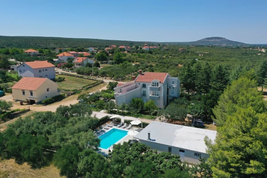 Vila Severní Dalmácie - Sveti Filip i Jakov (Biograd) DA 7884 N1