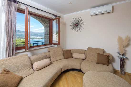 Vila Střední Dalmácie - Arbanija (Čiovo) DA 7927 N1