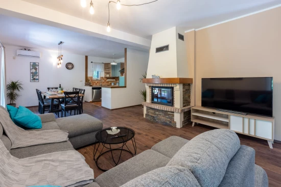 Vila Kvarner - Tribalj (Crikvenica) KV 7442 N1