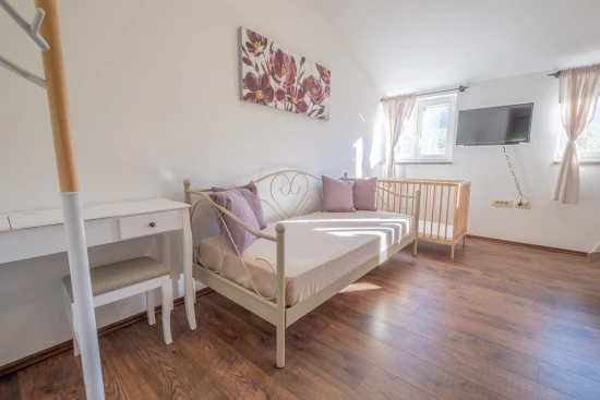 Vila Kvarner - Tribalj (Crikvenica) KV 7442 N1