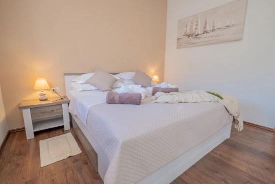 Vila Kvarner - Tribalj (Crikvenica) KV 7442 N1