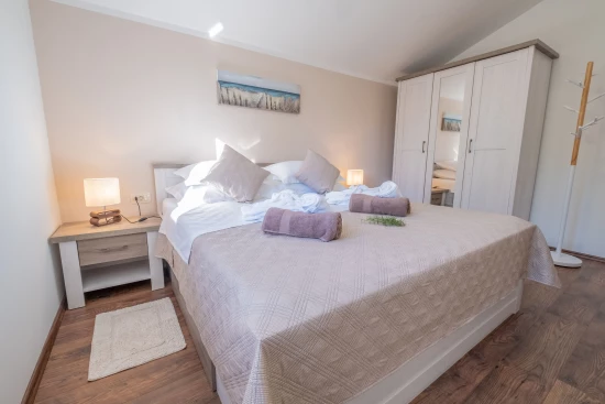 Vila Kvarner - Tribalj (Crikvenica) KV 7442 N1