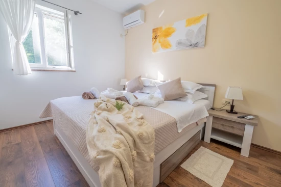 Vila Kvarner - Tribalj (Crikvenica) KV 7442 N1