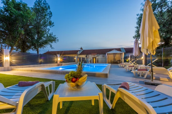 Vila Kvarner - Grižane (Crikvenica) KV 7443 N1