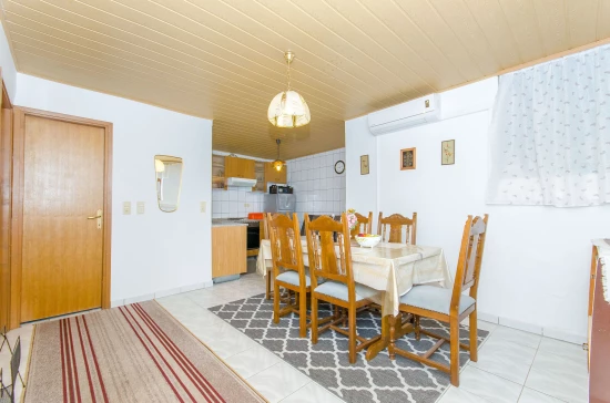 Domek Střední Dalmácie - Tučepi DA 7960 N1