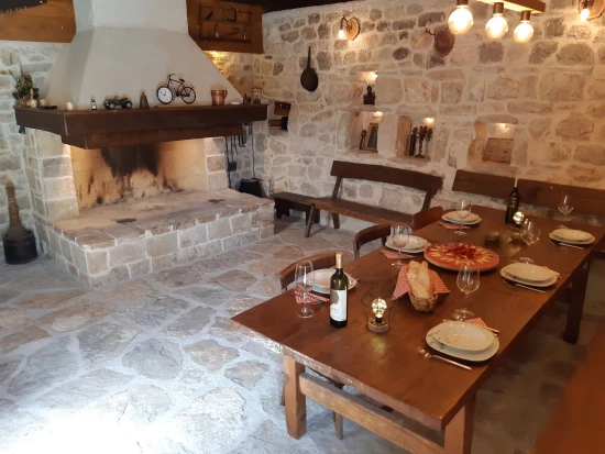 Vila Střední Dalmácie - Lećevica DA 7966 N1