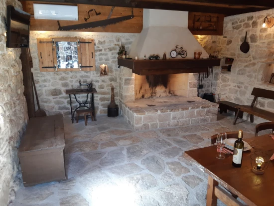 Vila Střední Dalmácie - Lećevica DA 7966 N1