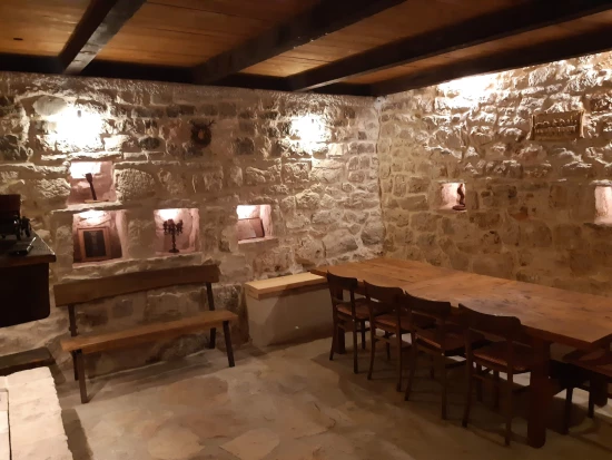 Vila Střední Dalmácie - Lećevica DA 7966 N1