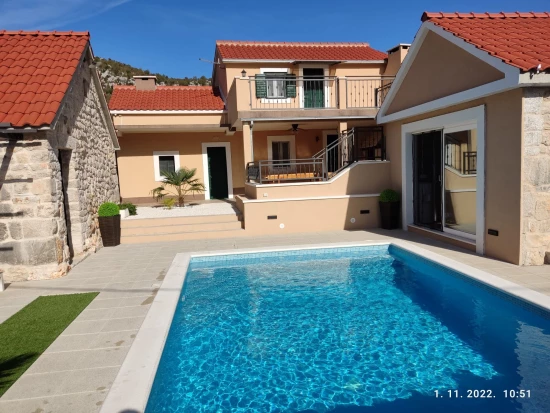 Vila Střední Dalmácie - Lećevica DA 7966 N1