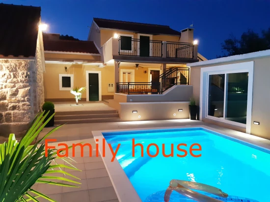 Vila Střední Dalmácie - Lećevica DA 7966 N1