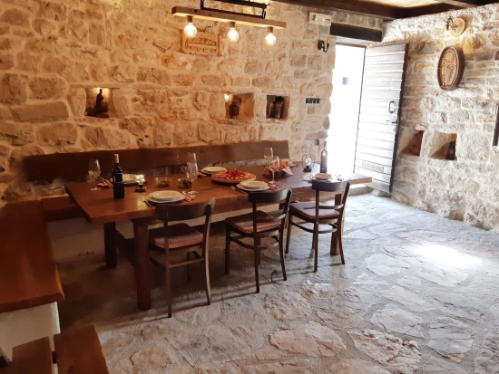 Vila Střední Dalmácie - Lećevica DA 7966 N1