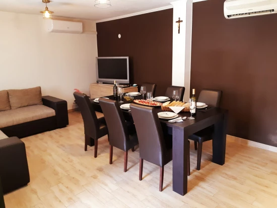 Vila Střední Dalmácie - Lećevica DA 7966 N1