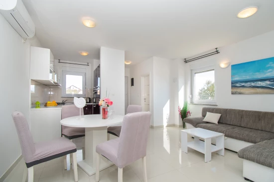 Domek Severní Dalmácie - Privlaka DA 8008 N1