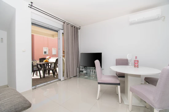 Domek Severní Dalmácie - Privlaka DA 8008 N1