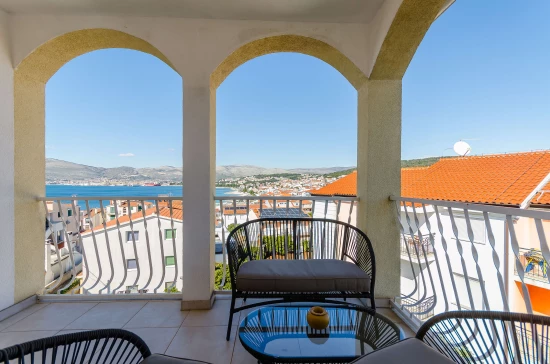 Apartmán Střední Dalmácie - Okrug Gornji DA 8026 N1