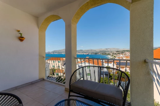 Apartmán Střední Dalmácie - Okrug Gornji DA 8026 N1