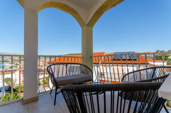 Apartmán Střední Dalmácie - Okrug Gornji DA 8026 N1