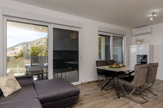 Apartmán Střední Dalmácie - Seget Donji DA 8040 N1