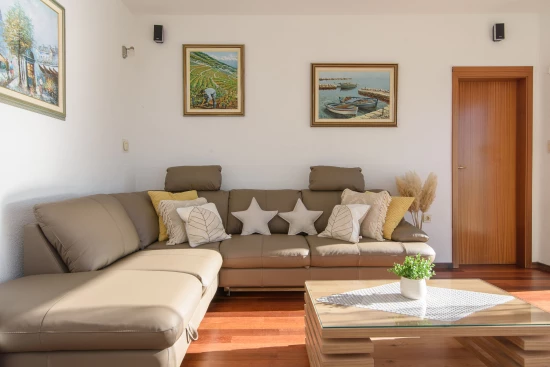 Apartmán Střední Dalmácie - Okrug Gornji DA 8043 N1