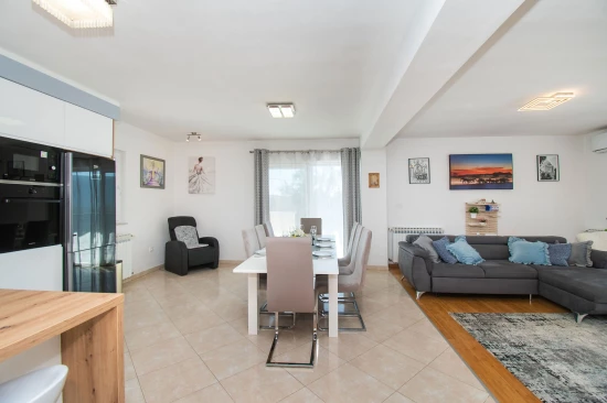 Vila Severní Dalmácie - Drniš (Šibenik) DA 8044 N1