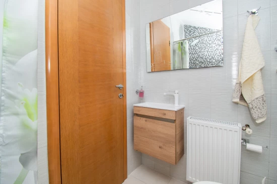 Vila Severní Dalmácie - Drniš (Šibenik) DA 8044 N1