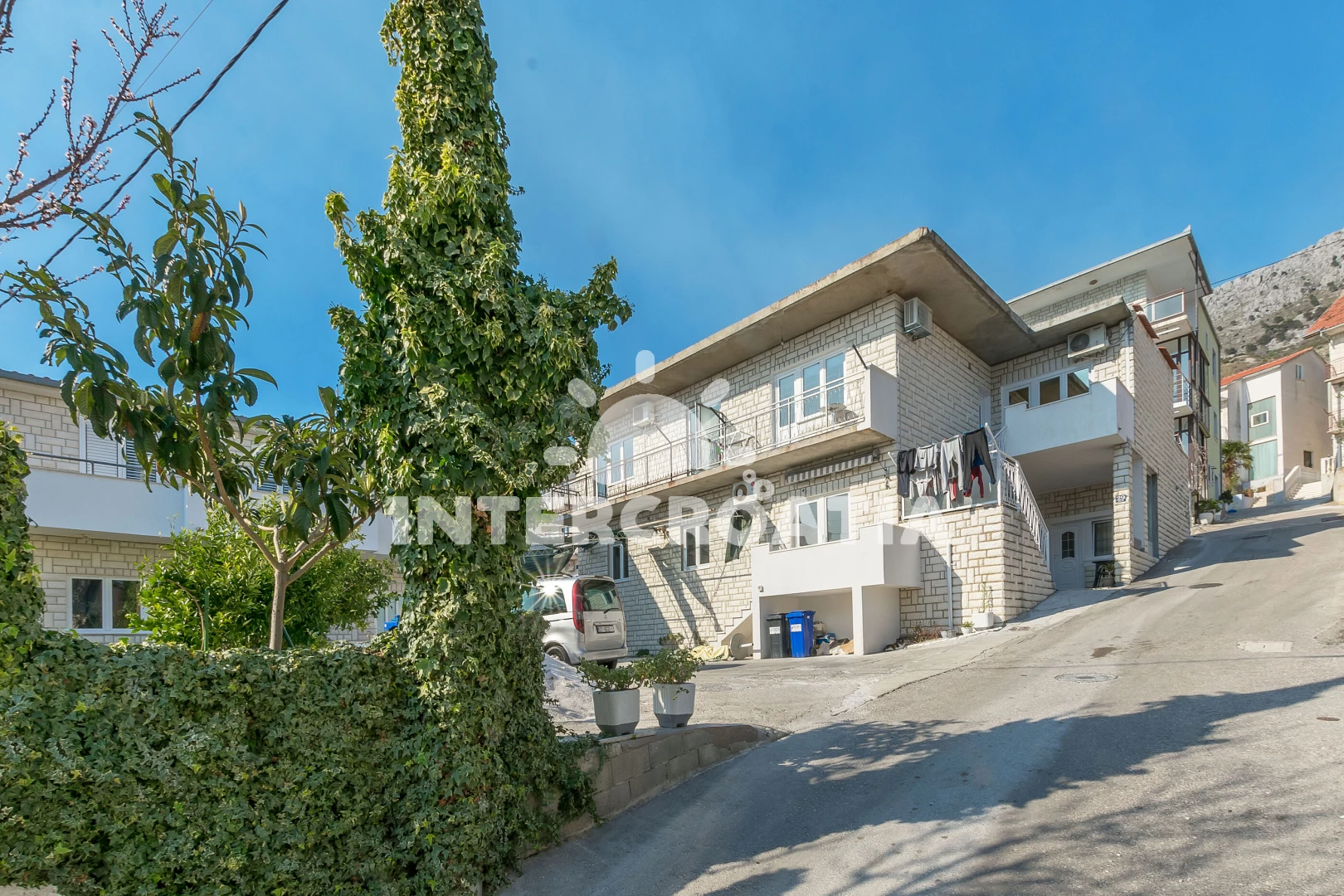 Apartmán Střední Dalmácie - Dugi Rat DA 8053 N1