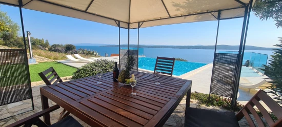 Vila Ostrov Hvar - Zavala OS 10012 N1