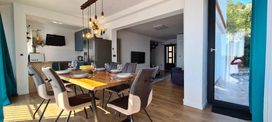 Vila Ostrov Hvar - Zavala OS 10012 N1