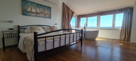 Vila Ostrov Hvar - Zavala OS 10012 N1